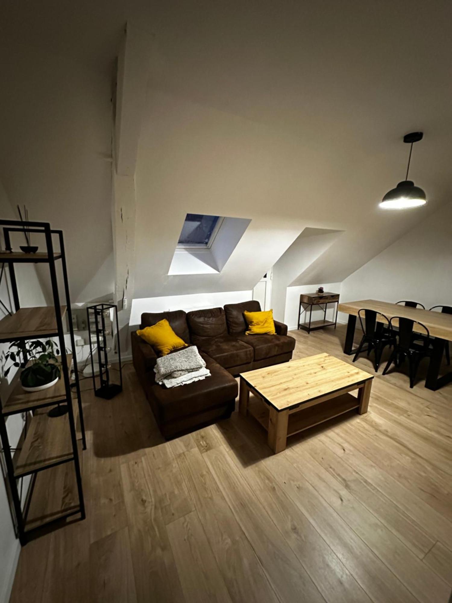 La Nouvelle Ecole Appartement Ruillé-en-Champagne Buitenkant foto